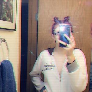 Meet your Posher, Tia